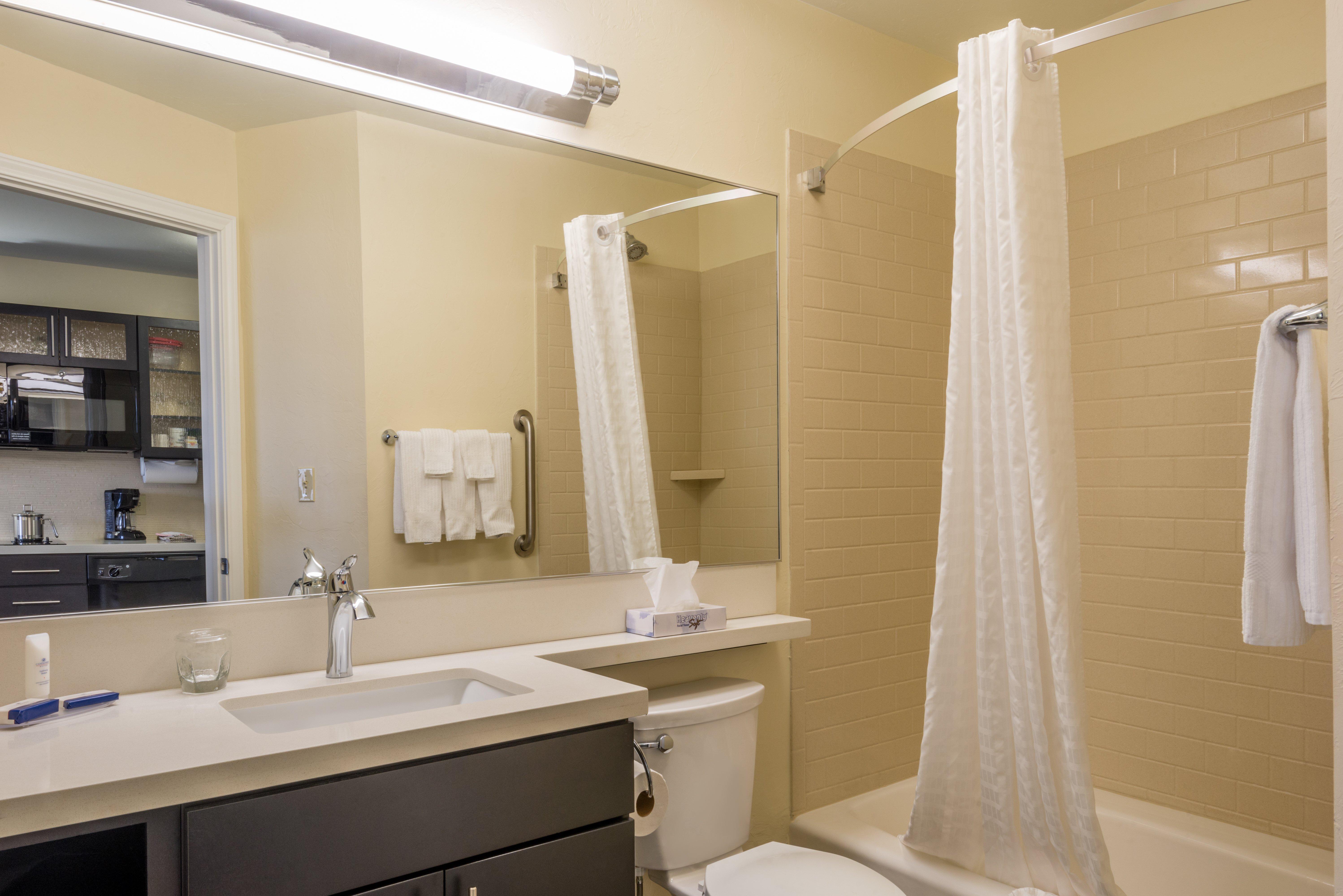 Candlewood Suites Del City By Ihg Esterno foto
