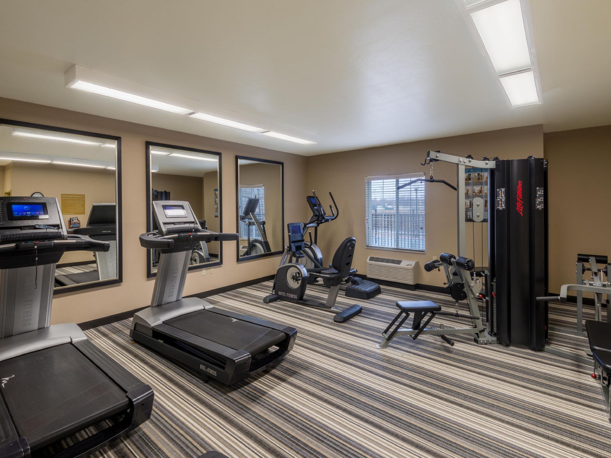 Candlewood Suites Del City By Ihg Esterno foto