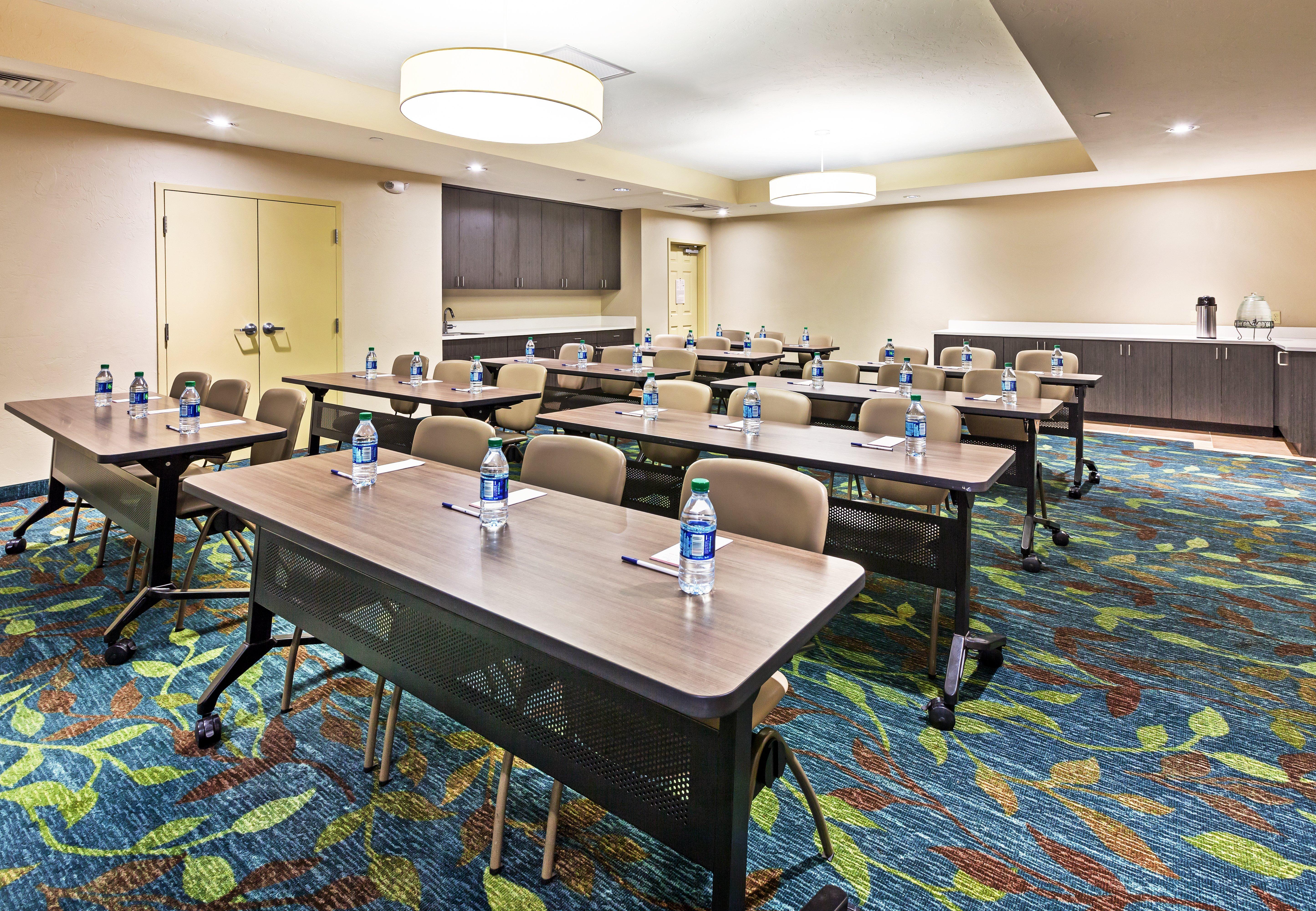Candlewood Suites Del City By Ihg Esterno foto