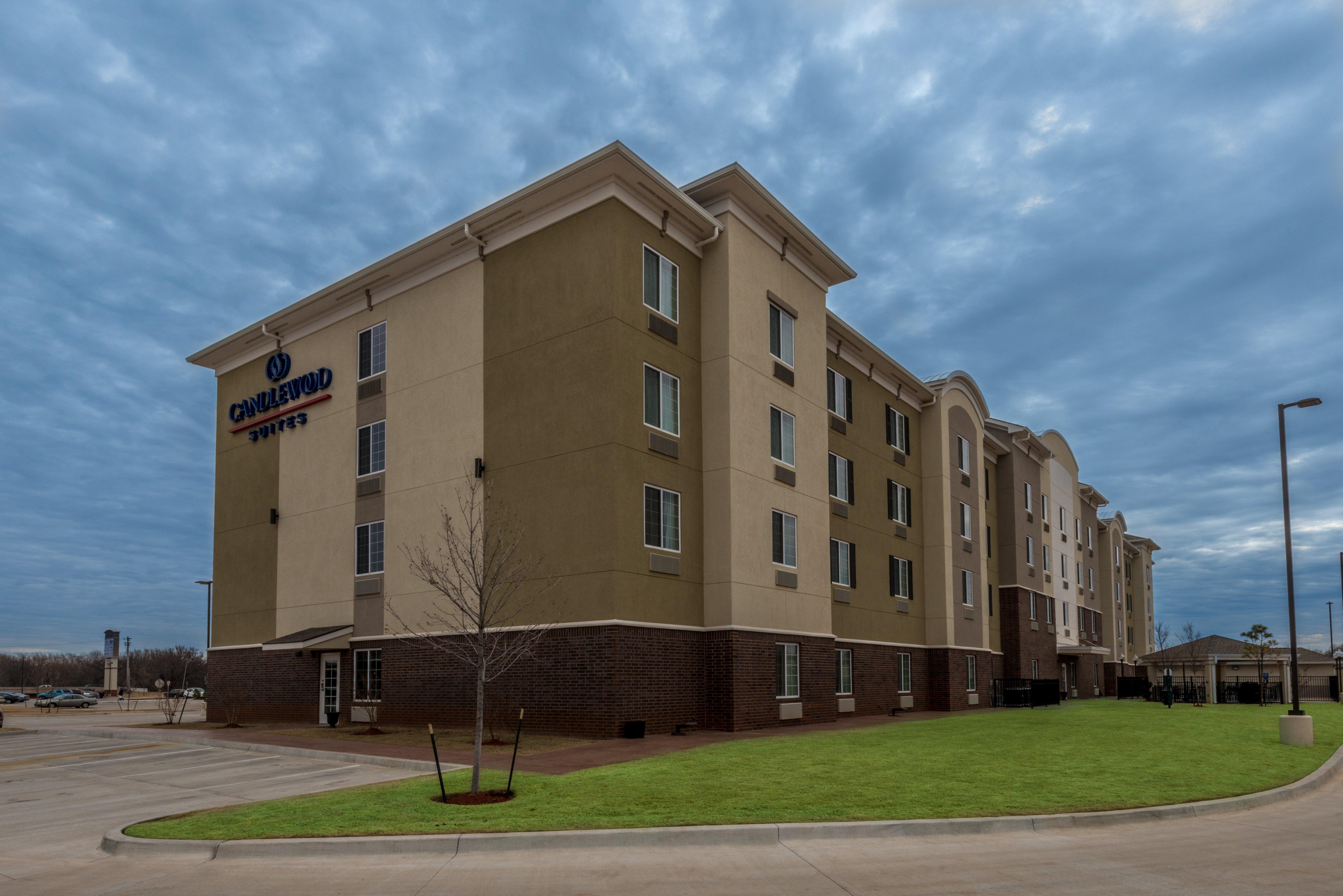 Candlewood Suites Del City By Ihg Esterno foto